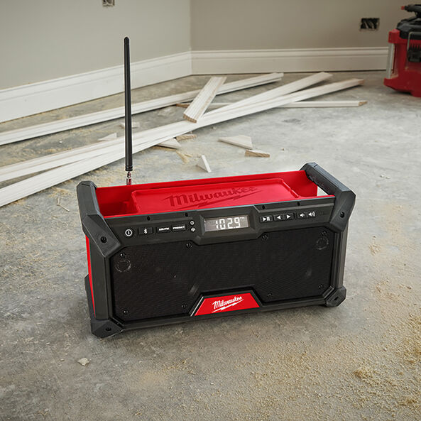 MILWAUKEE JOBSITE RADIO M18JSR20 BLUETOOTH *TOOL ONLY* - Image 2